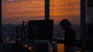 Az éjszaka visszhangjai háttérkép