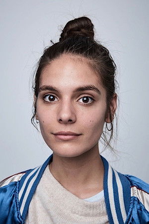 Caitlin Stasey profil kép