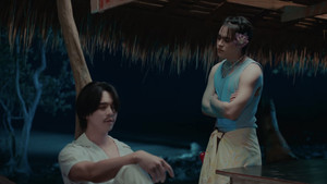 ที่สามของเธอ kép
