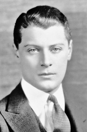 Ralph Forbes profil kép