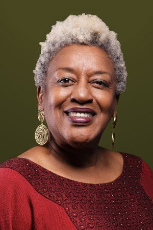 CCH Pounder profil kép