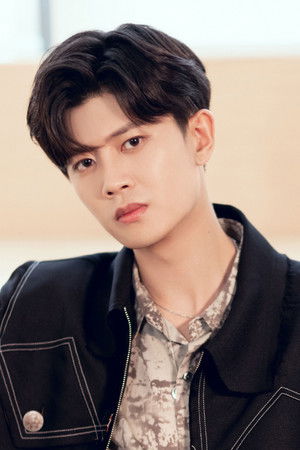 Ren Jialun profil kép