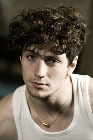 Aaron Taylor-Johnson profil kép