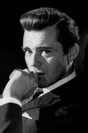 Dirk Bogarde profil kép