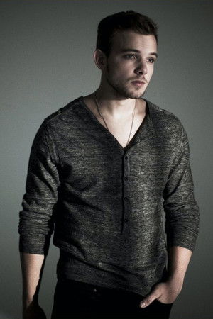 Max Thieriot profil kép