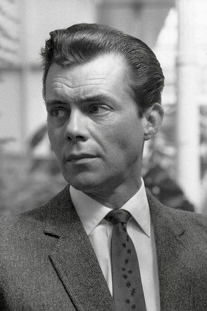 Dirk Bogarde profil kép