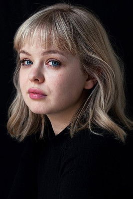 Nicola Coughlan profil kép