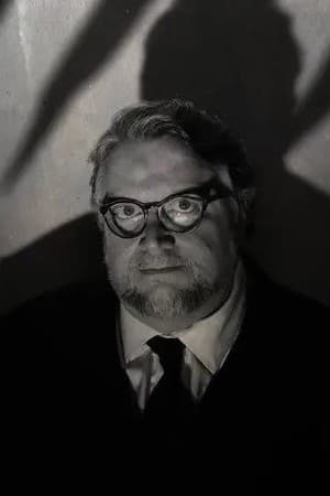 Guillermo del Toro profil kép