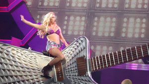 Britney Spears Live - The Femme Fatale Tour háttérkép