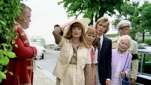 The Goldcabbage Family Breaks the Bank háttérkép