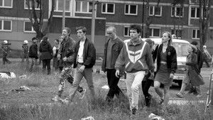 Wir sind jung. Wir sind stark. háttérkép