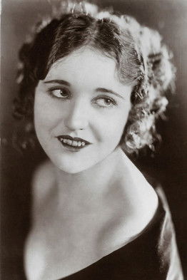 Agnes Ayres profil kép