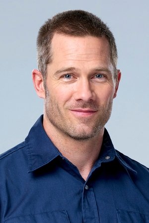 Luke Macfarlane profil kép