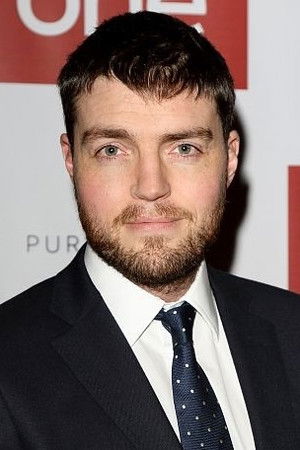 Tom Burke profil kép