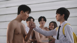 ด้ายแดง kép