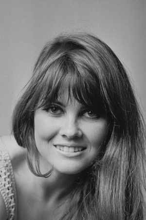 Caroline Munro profil kép