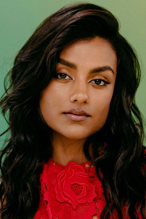 Simone Ashley profil kép