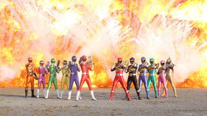 Ressha Sentai ToQger vs. Kyoryuger: The Movie háttérkép