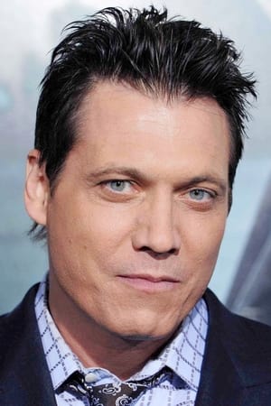 Holt McCallany profil kép