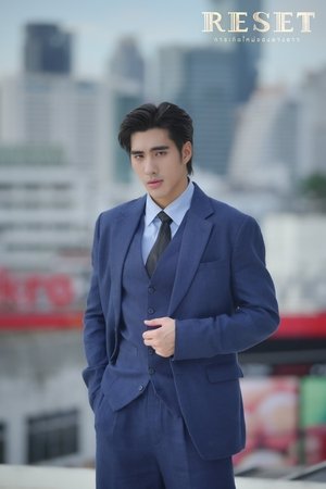 การเกิดใหม่ของดวงดาว poszter