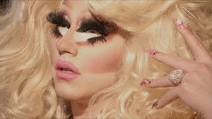 Trixie Mattel: Moving Parts háttérkép